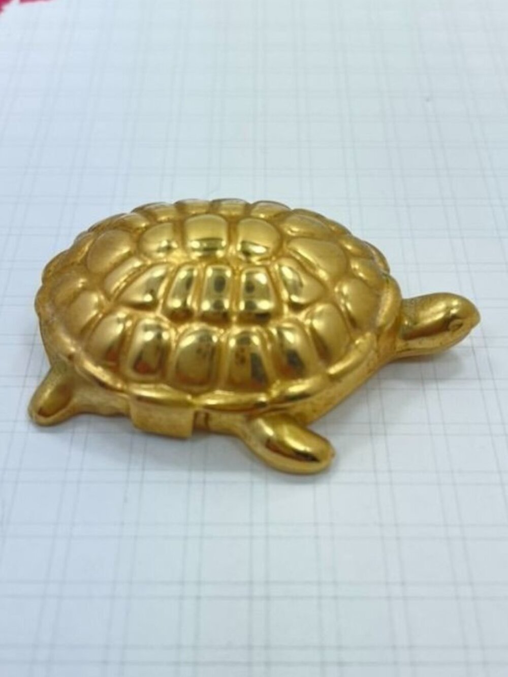 Vintage Avon Turtle Candid Solid Perfume Compact Gold Tone